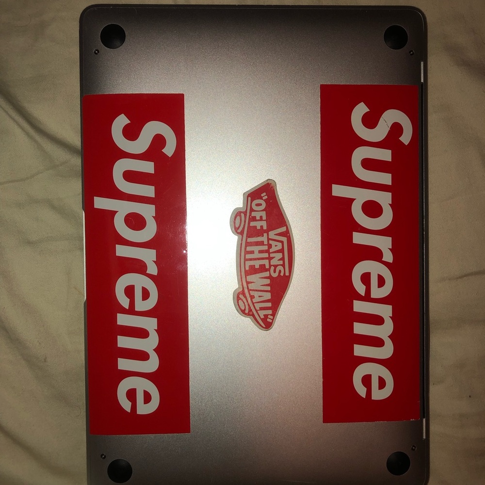 MacBook - Picture 4 of 8